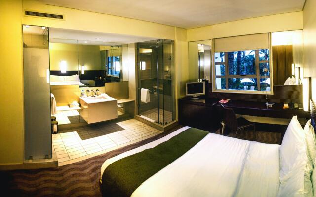 Suncoast Hotel & Towers