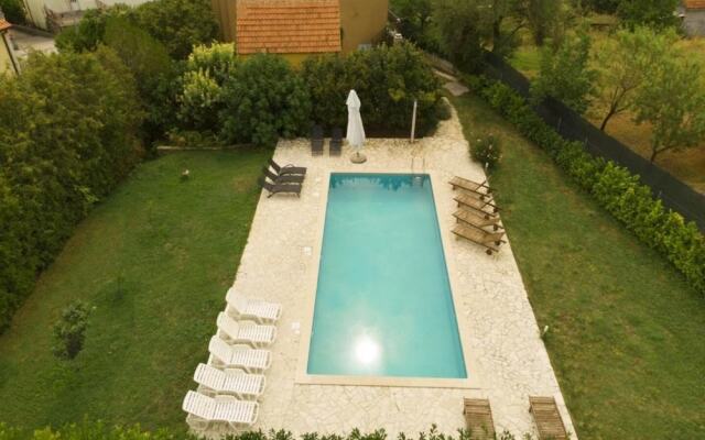 Marija - Rooms With Pool - R2