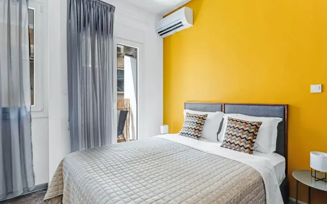 Sanders Center - Nice Studio Apt With Balcony