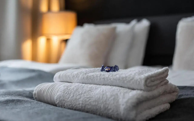 Arctic City Suite