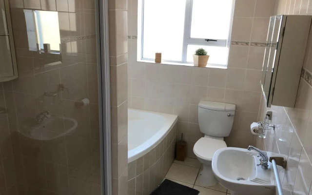 'On Point' Beach House - Jeffreys Bay