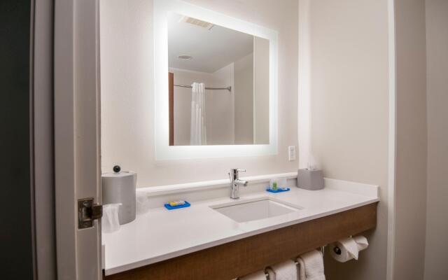 Holiday Inn Express & Suites Ocean Springs by IHG