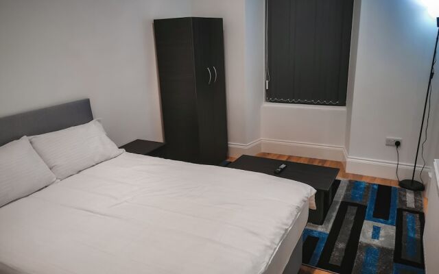 SH Apartments - Dixon Street