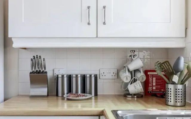 Captivating 3-bed Apartment in Grays