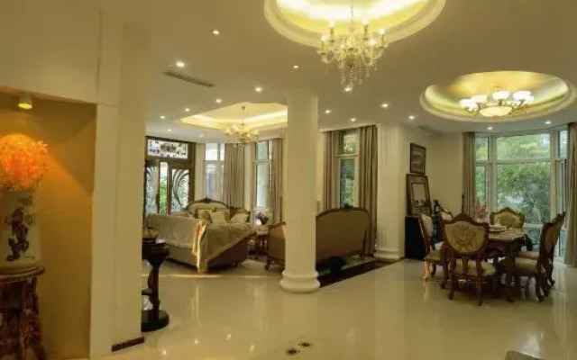 Qeejun Homestay Villa