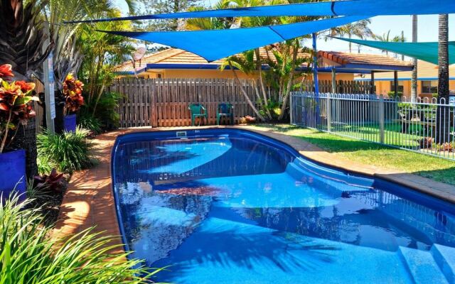 Yamba Twin Pines Motel