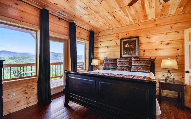 Foxwood Mansion Fourteen Bedroom Cabin