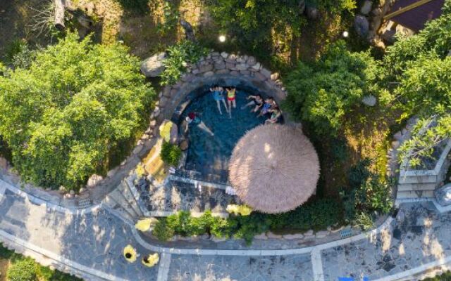 Yuankun Hot Spring Hotel