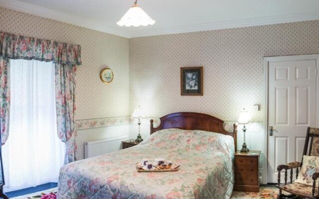 Moate Lodge