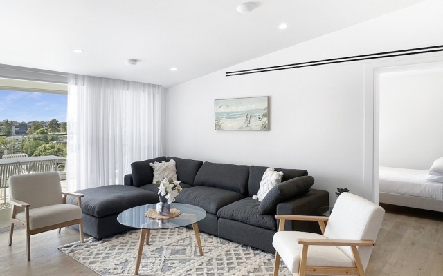 Modern 4-bed Townhouse With Water Views – Guest Rooms – Batemans Bay