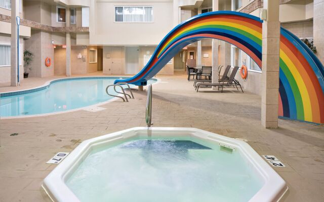 Holiday Inn Express Red Deer by IHG