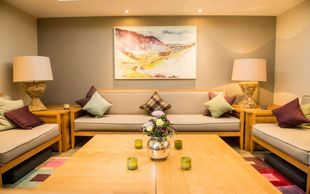 North Lakes Hotel And Spa