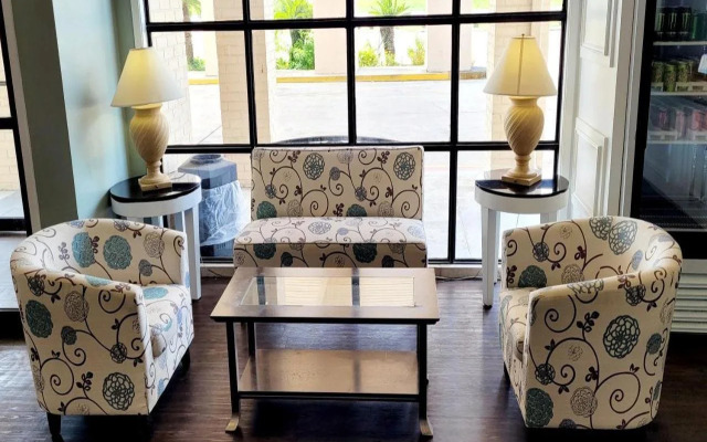 Best Price Motel and Suites