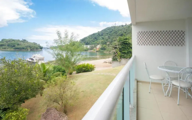 Apartamento pé na areia, vista cinematográfica!