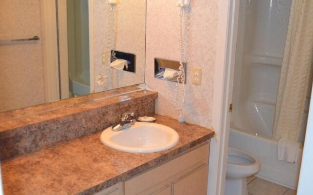 Zoders Inn and Suites