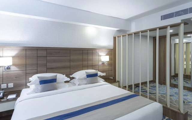 Season Star Hotel