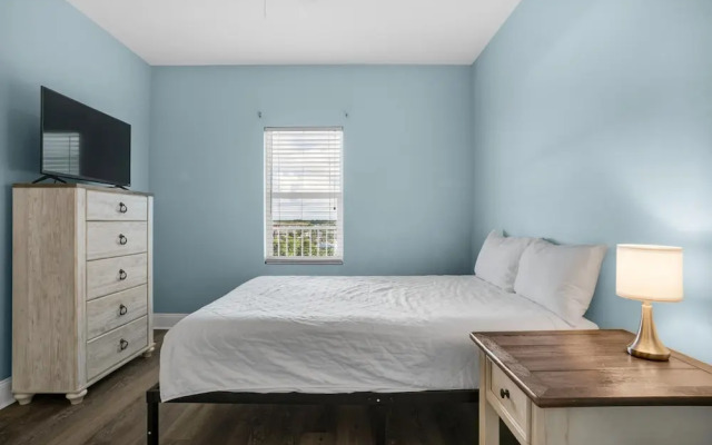 Laketown Wharf 607