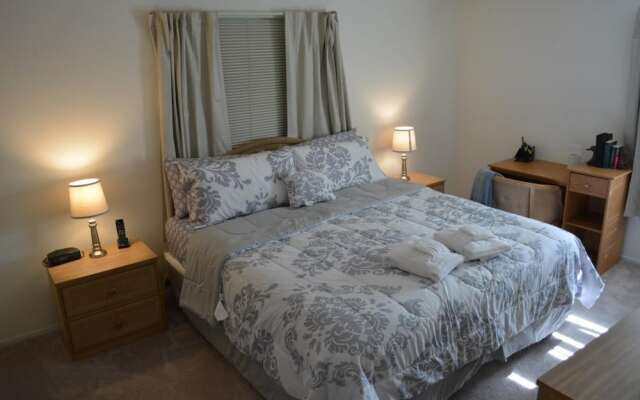 Beautiful 2 Bedroom 2 Bath Condominium