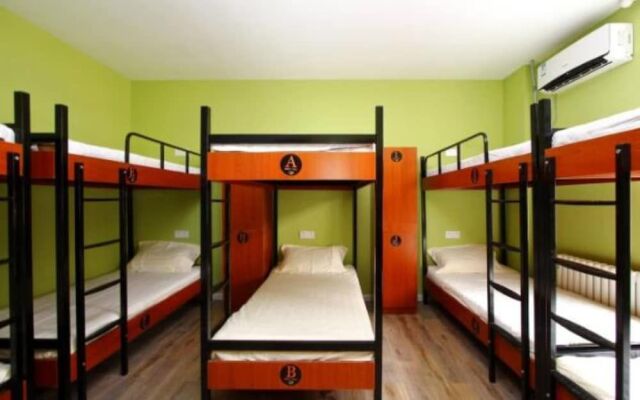 Meet int'l Youth Hostel Zhejiang Rd