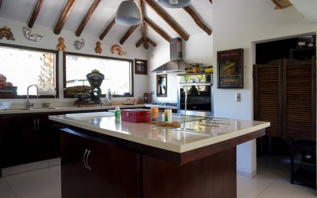 Cueva Del Oso By Nomad Guru