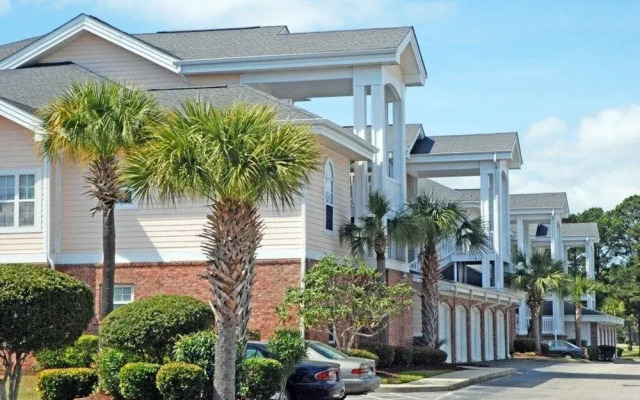 Magnolia Pointe 101 4811 3 Br condo by RedAwning
