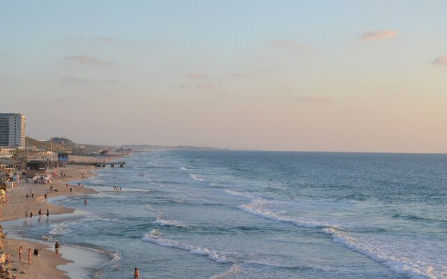 Charming 3bdr apt with sea view B5