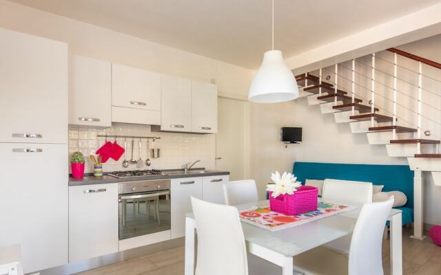 Dolce Mare, Villas