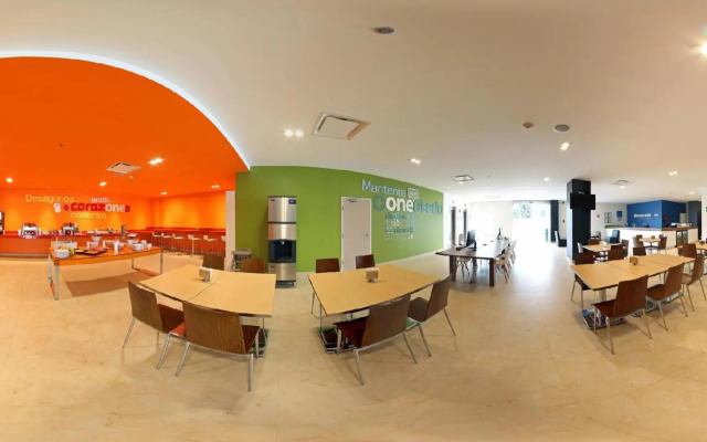 One Monclova Hotel