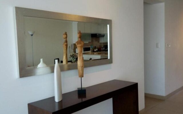 Apartamentos Lima 501