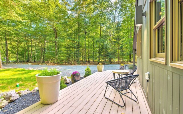 Pet-friendly Pocono Pines Rental w/ Hot Tub!