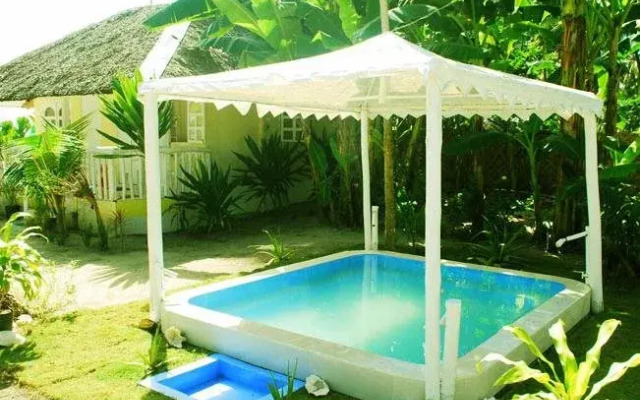 White Beach Bungalows