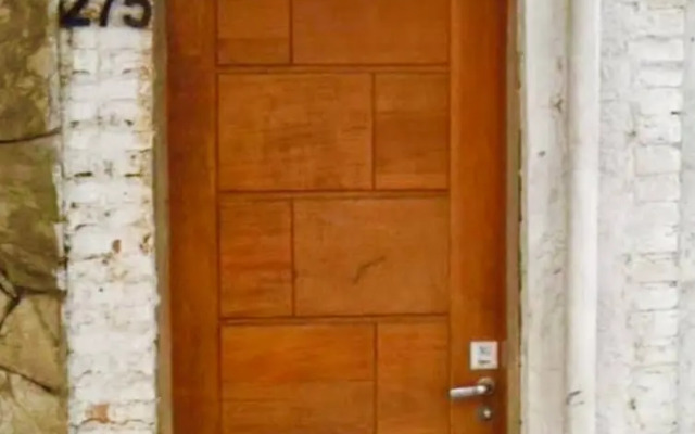 Pinheiros Hostel e Food