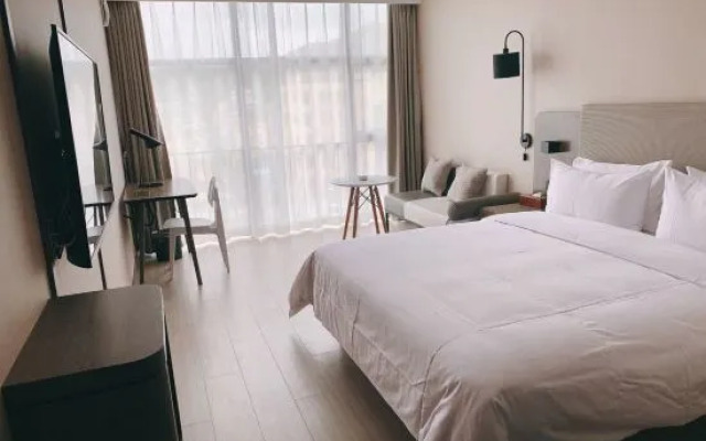 Hanting Hotel (Shenzhen Guanlan Wuhe Avenue)