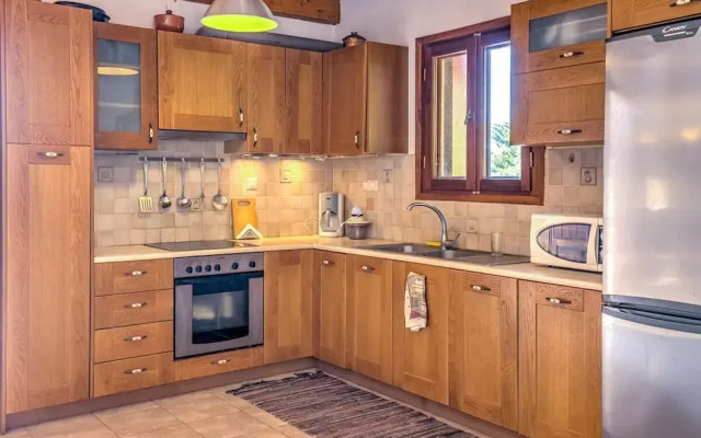 Sea Front Stone Villa Near Monemvasia