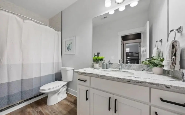 Lux 3BR 3bath w Rooftop Hot Tub