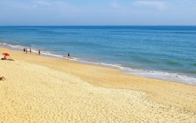 8-bed Villa in Vilamoura-sleeps-playground-pool