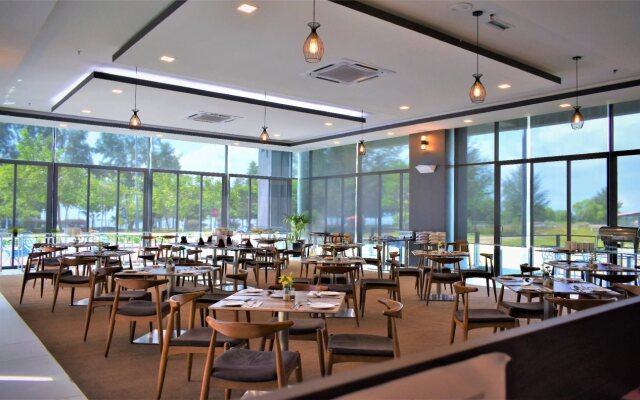 D'Wharf Hotel & Serviced Residence
