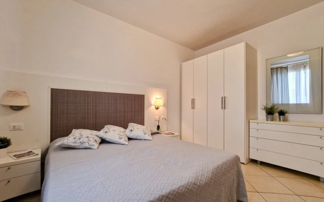 Nice Apartment With Swimming Pool