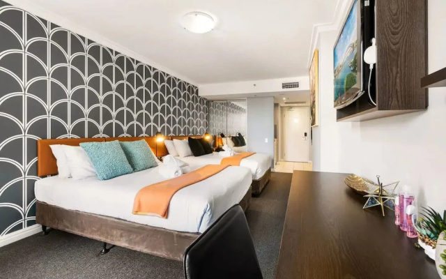 Kozyguru | Haymarket | 2 Bedroom Studio Apartments On George St – Guest Rooms – Sydney