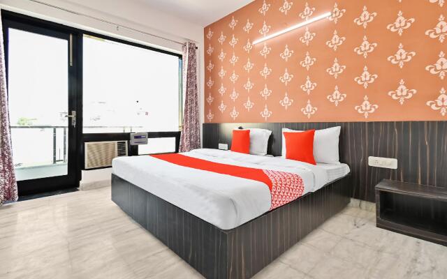 OYO 61511 Hotel Symphony