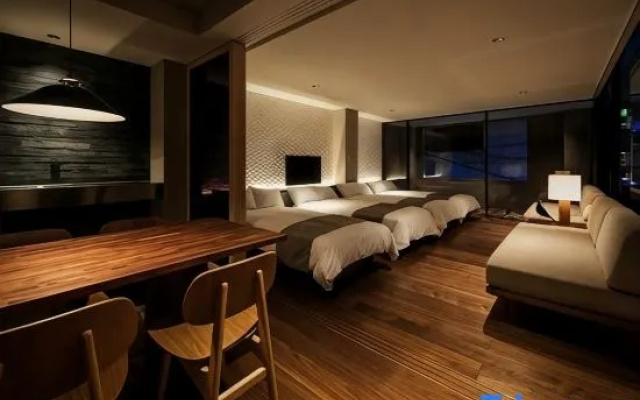 Guest House attic 0475