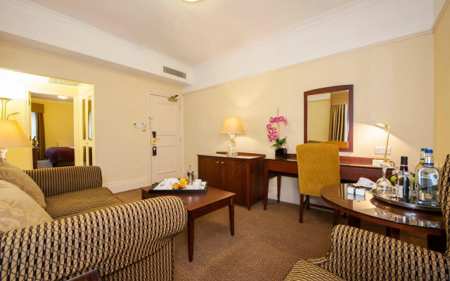 Macdonald Burlington Hotel