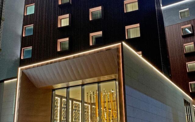 Wine & Books Porto Hotel