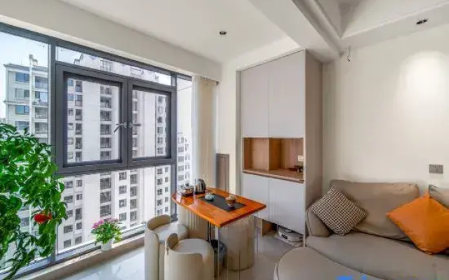Huayuxiangting·logcabin Designer Holiday Home (Wuyuan Baoyu Tower Branch)