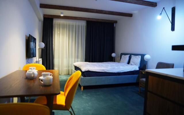 Atrium Apartment 245