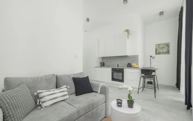 Beautiful Studio Apartments by Renters