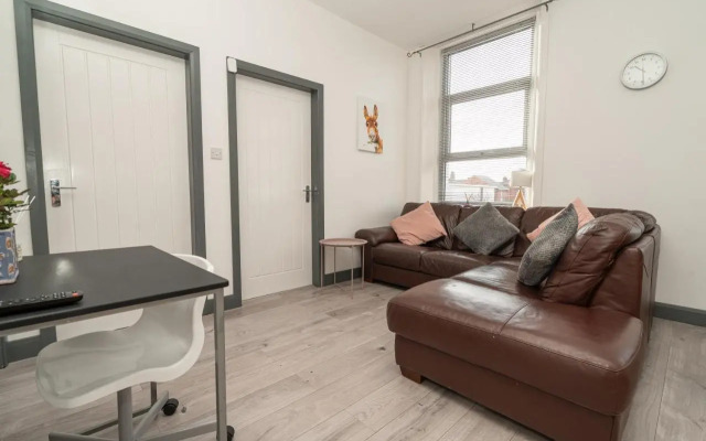 Stunning 2 Bedroom Apartment in Fleetwood