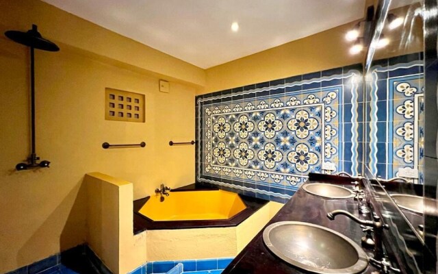 8Aps-4 Casa Antigua En El Centro Histori