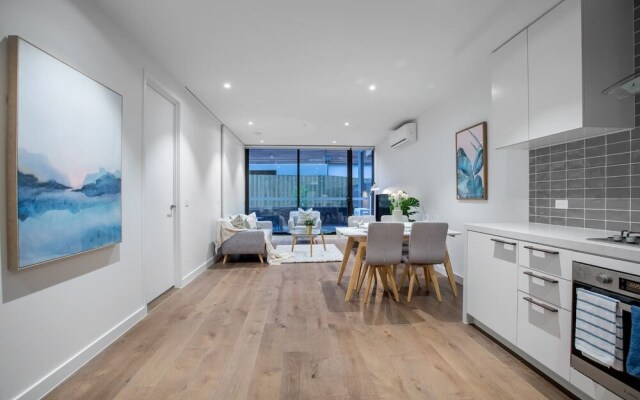 Comfy Kew Apartments