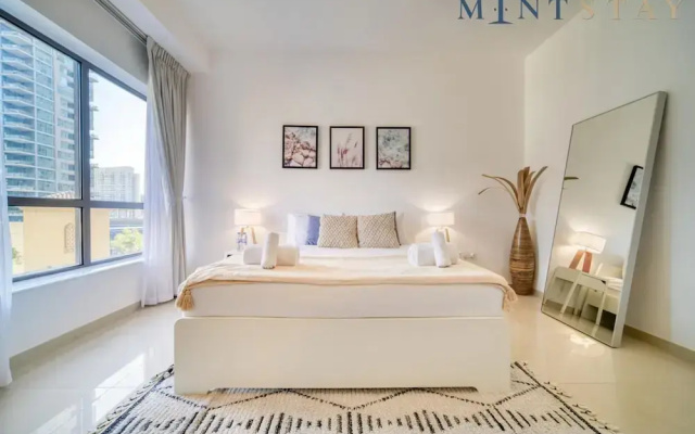 JBR Gem Spacious 1BR Apt With Balcony